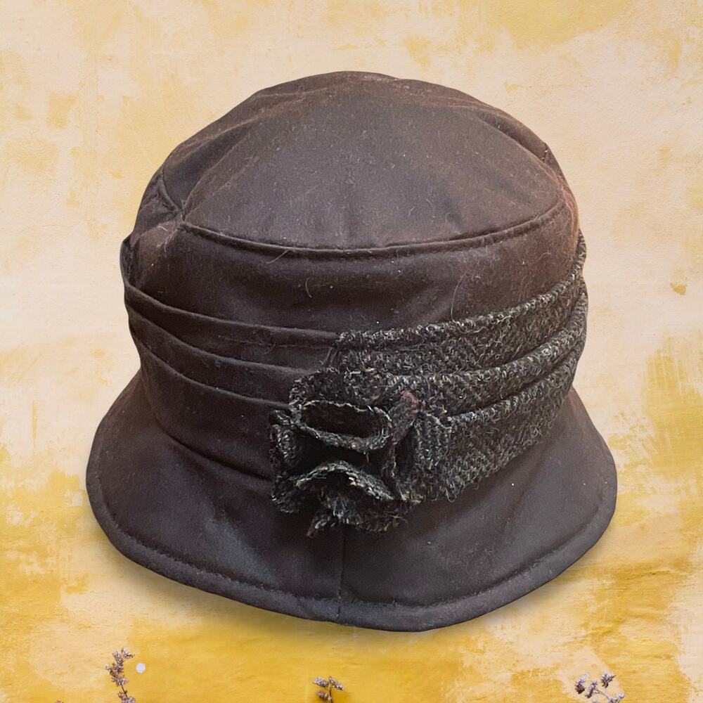 Mucros Weavers Ireland Kate Waxed Cloche Bucket Hat Small Brown Tweed Flower